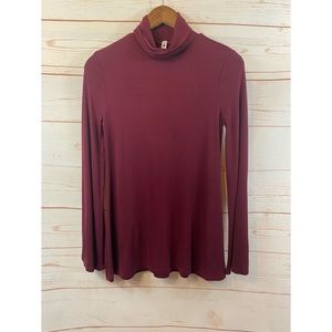 Cable & Gauge Turtle Neck Ribbed Bell Sleeve Top